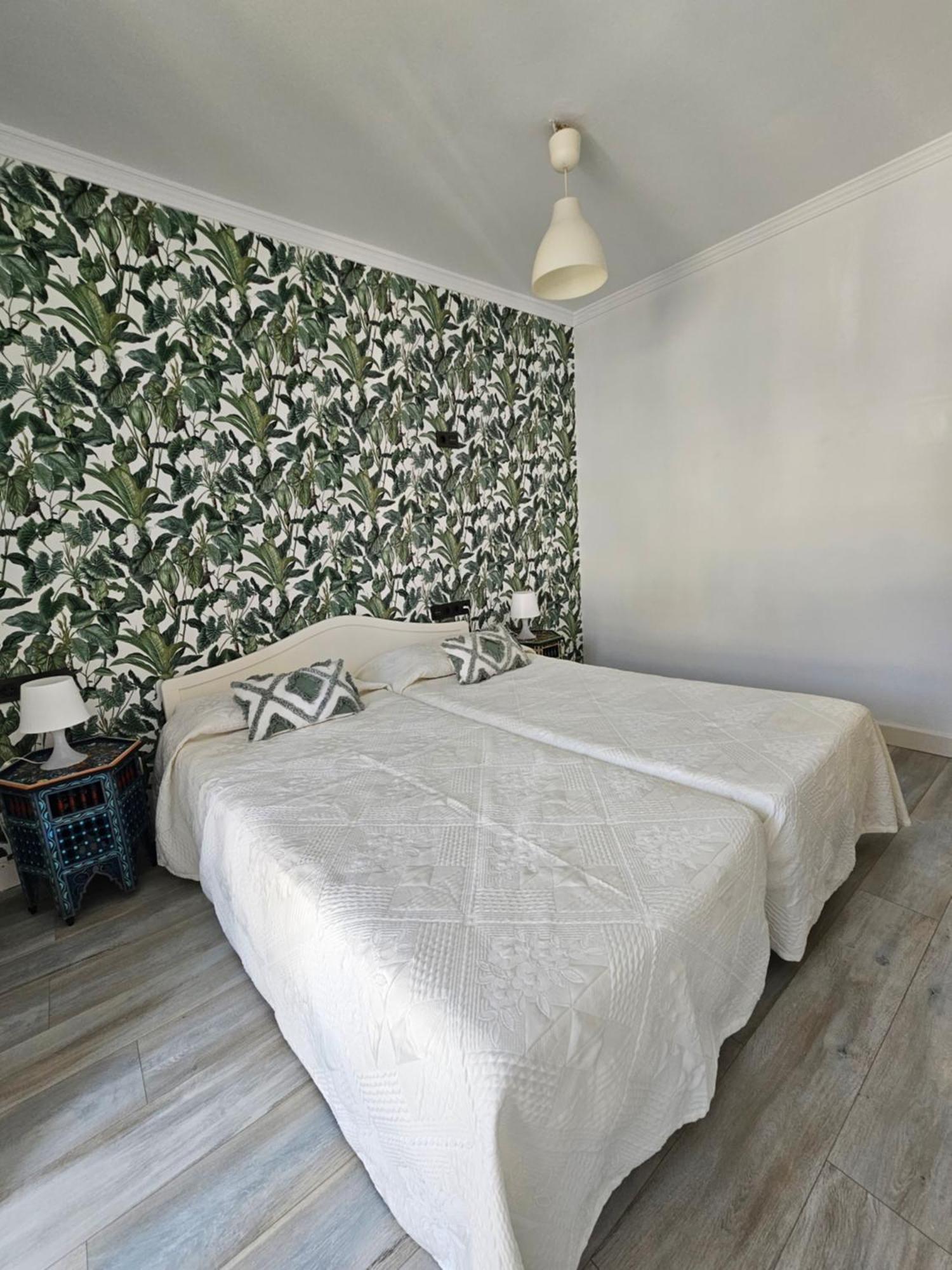 Pedregalejo Beach House Leilighet Málaga Eksteriør bilde